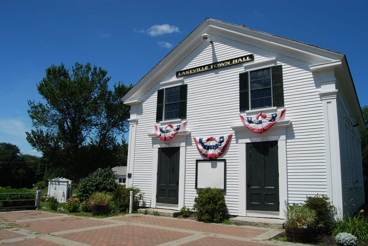 Lakeville town hall